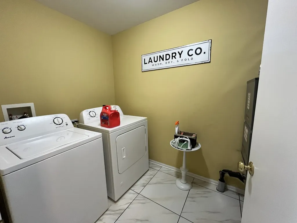 10520 Thornton Way Huntley IL 60142