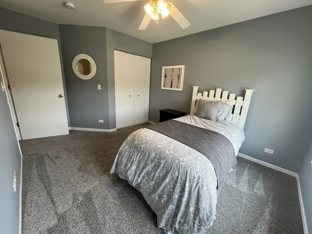 10520 Thornton Way Huntley IL 60142