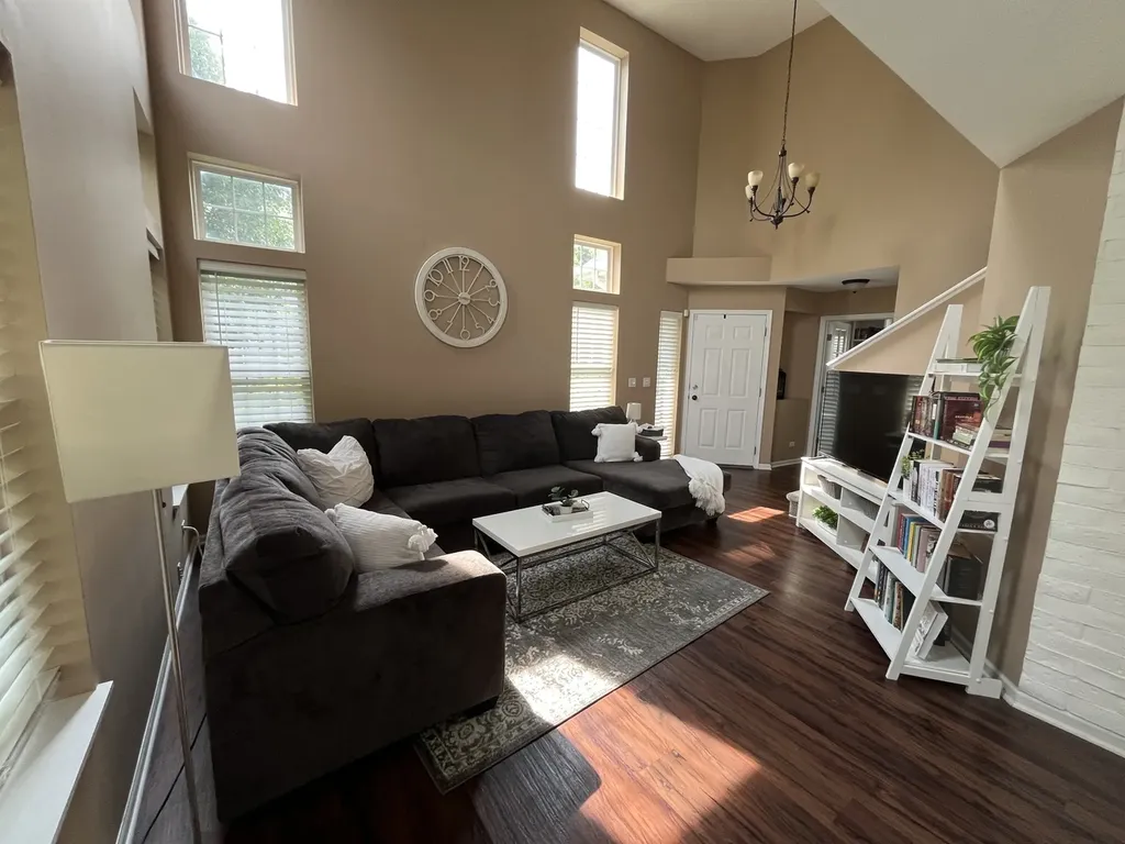 10520 Thornton Way Huntley IL 60142