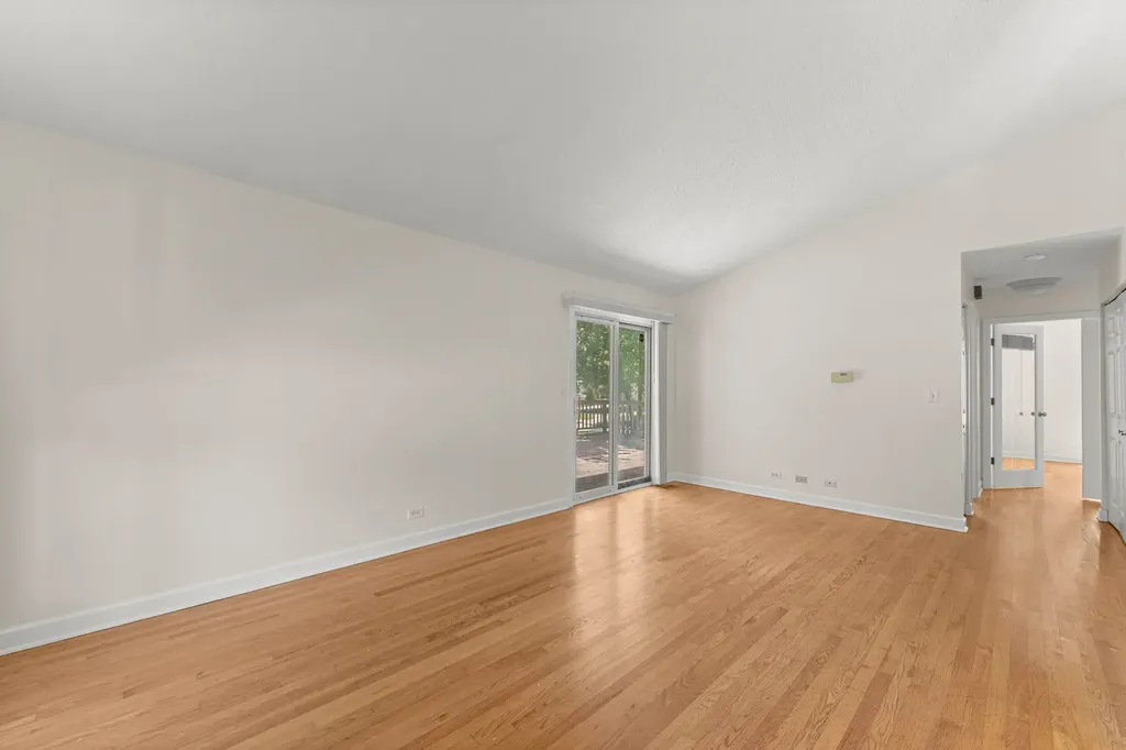 352 Danbury Drive Naperville IL 60565