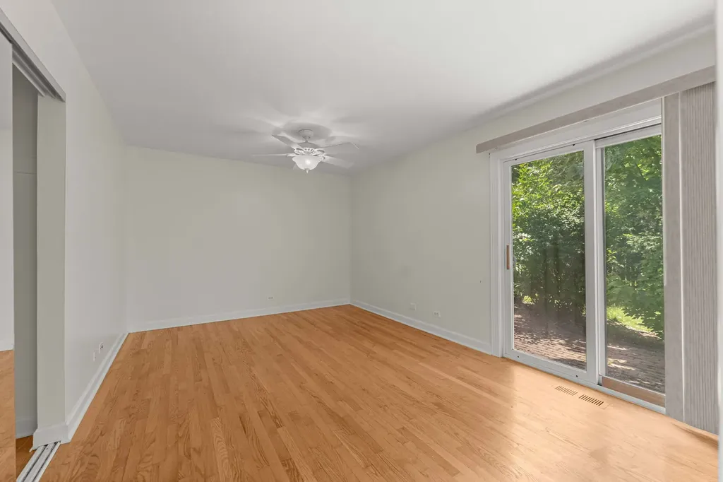 352 Danbury Drive Naperville IL 60565