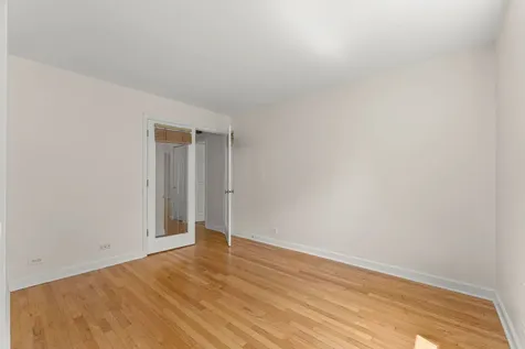352 Danbury Drive Naperville IL 60565