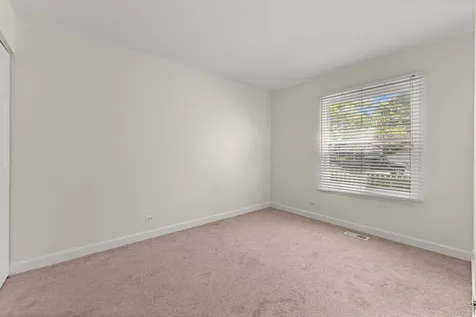 352 Danbury Drive Naperville IL 60565