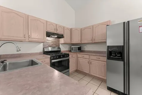 352 Danbury Drive Naperville IL 60565