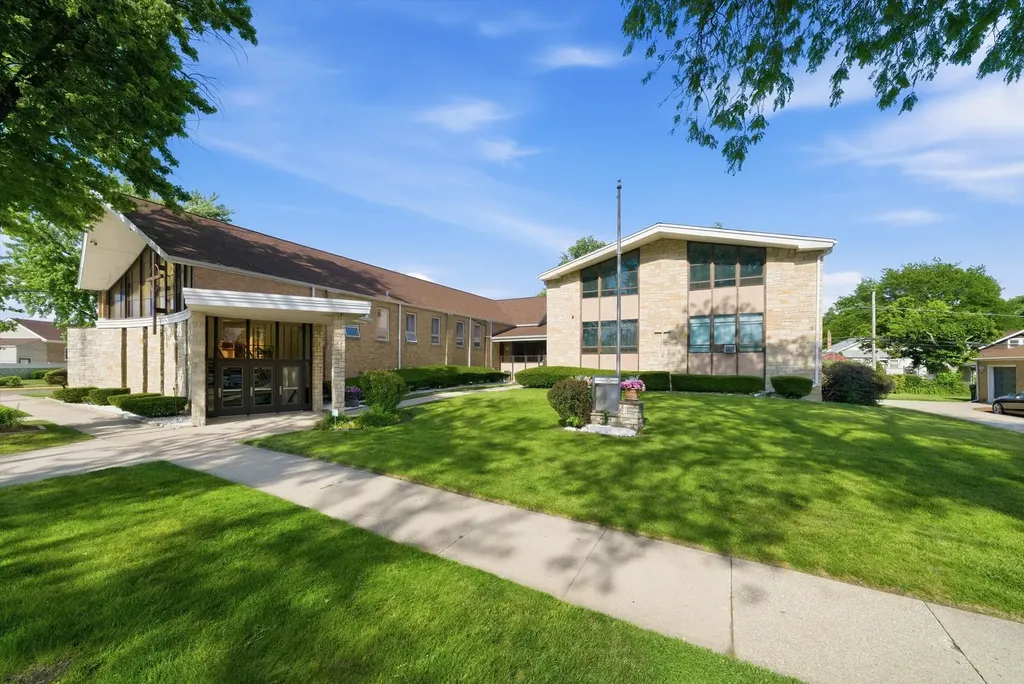 319 Morris Avenue Bellwood IL 60104