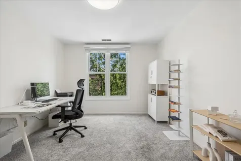 1863 Admiral Court Glenview IL 60026