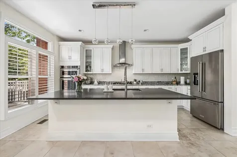 1863 Admiral Court Glenview IL 60026