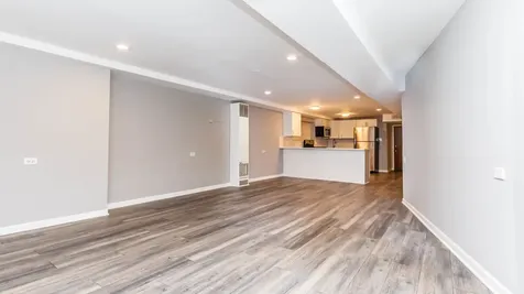 4821 West Cornelia Avenue Chicago IL 60641