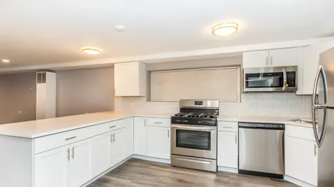 4821 West Cornelia Avenue Chicago IL 60641