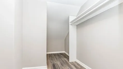 4821 West Cornelia Avenue Chicago IL 60641