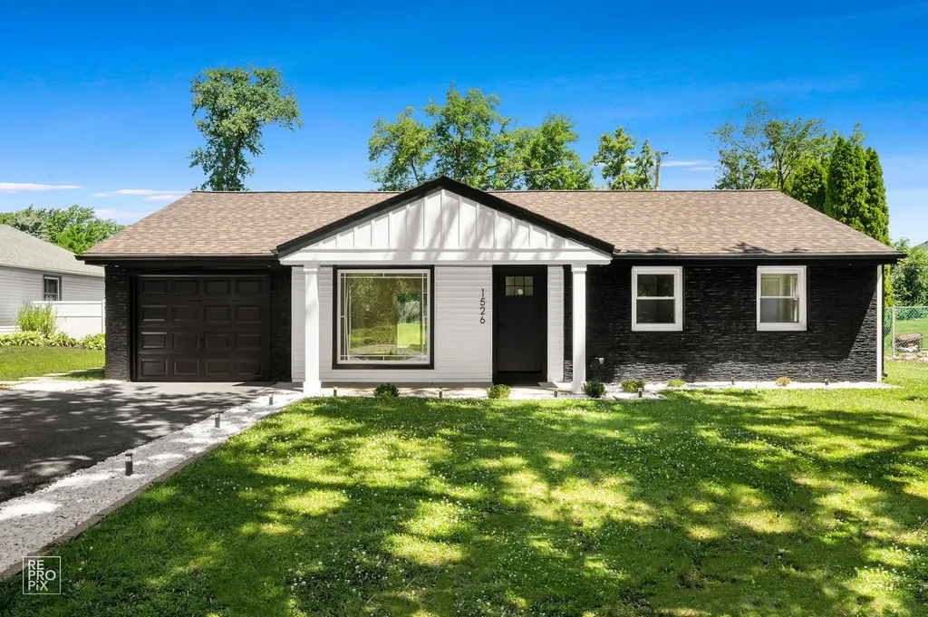 1526 Sequoia Lane Darien IL 60561