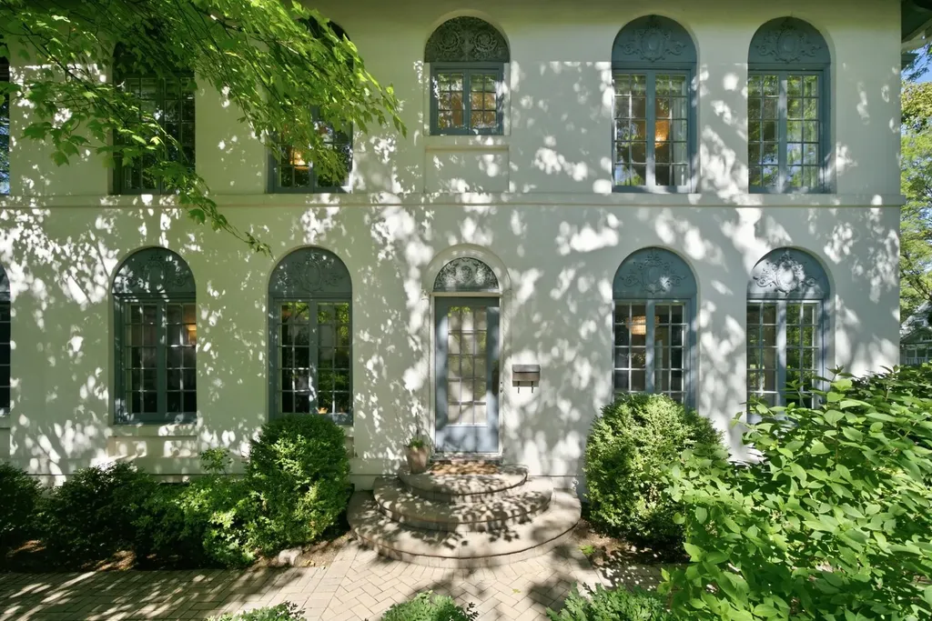 376 Woodlawn Avenue Glencoe IL 60022