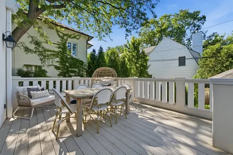 376 Woodlawn Avenue Glencoe IL 60022