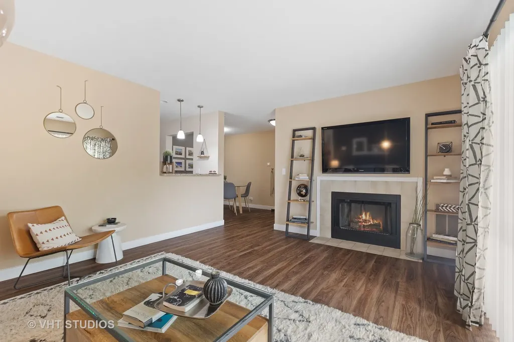 37 Kensington Circle Wheaton IL 60189