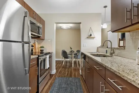 37 Kensington Circle Wheaton IL 60189