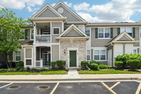 2220 Aurora Drive Pingree Grove IL 60140