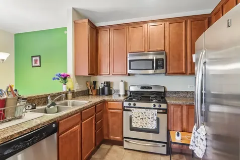 2220 Aurora Drive Pingree Grove IL 60140