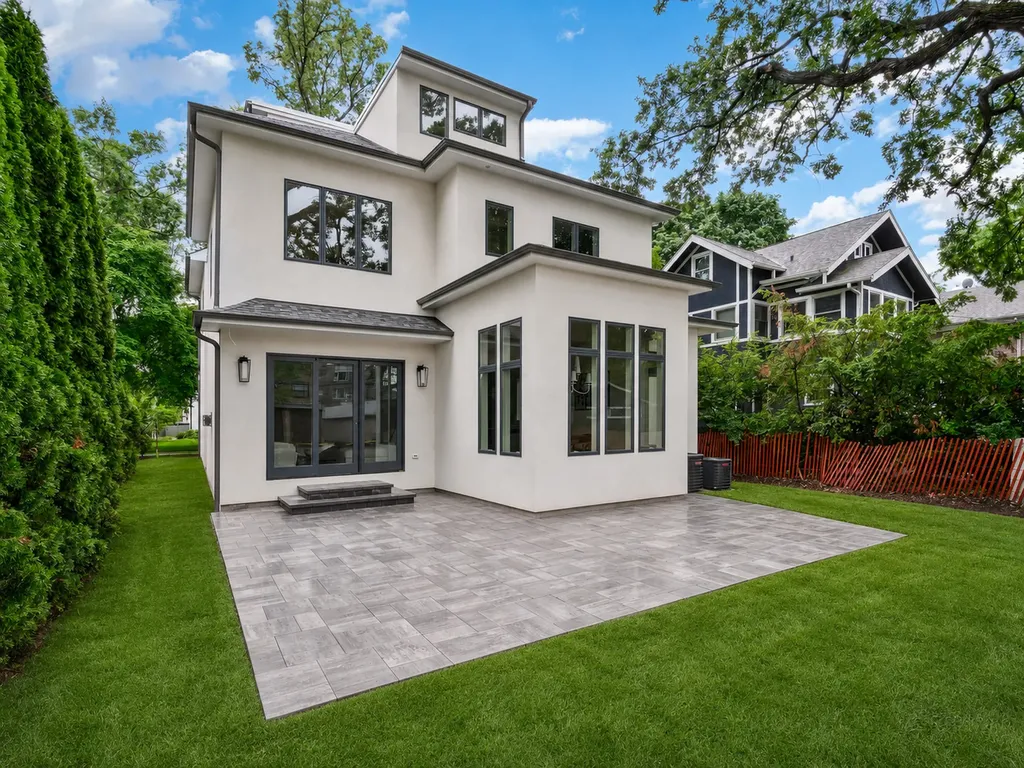 414 Laurel Avenue Wilmette IL 60091