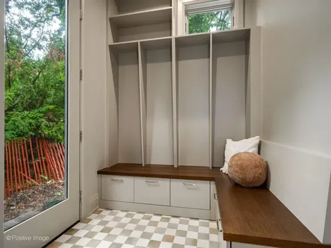 414 Laurel Avenue Wilmette IL 60091