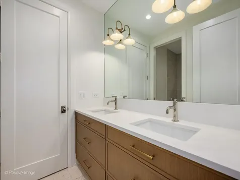 414 Laurel Avenue Wilmette IL 60091