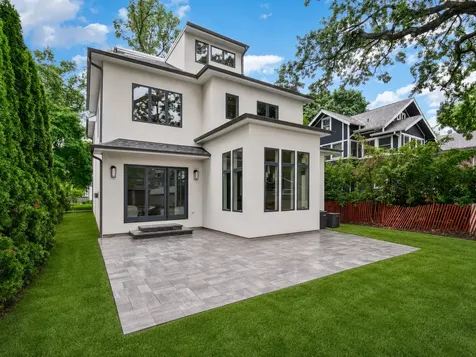 414 Laurel Avenue Wilmette IL 60091