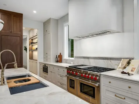 414 Laurel Avenue Wilmette IL 60091