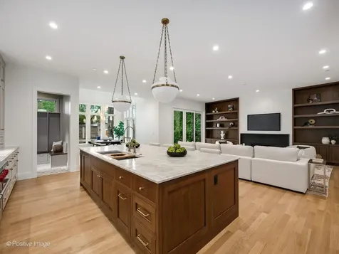 414 Laurel Avenue Wilmette IL 60091