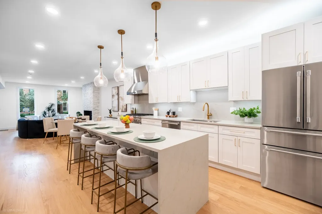 1952 North Bissell Street Chicago IL 60614
