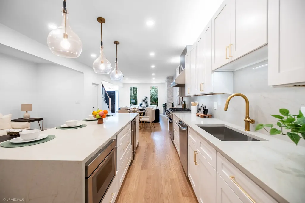1952 North Bissell Street Chicago IL 60614