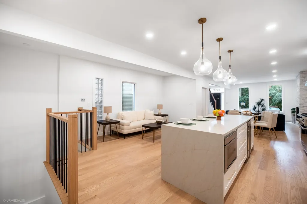 1952 North Bissell Street Chicago IL 60614