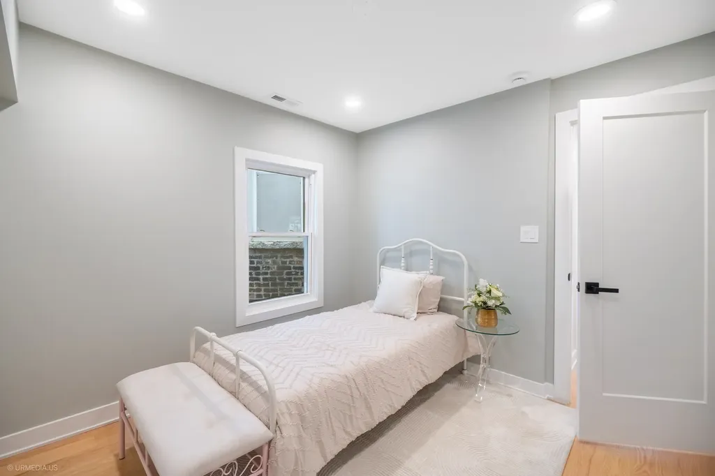 1952 North Bissell Street Chicago IL 60614