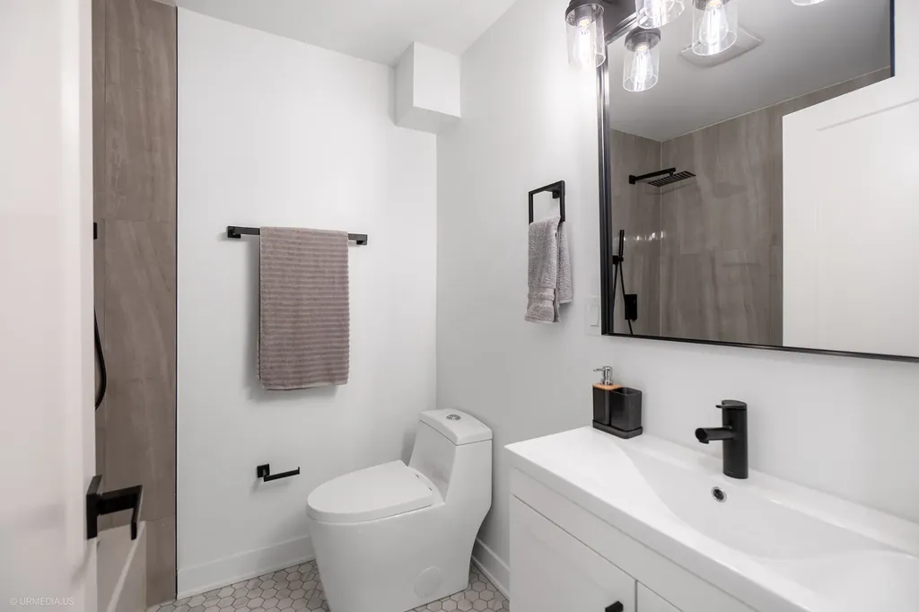 1952 North Bissell Street Chicago IL 60614