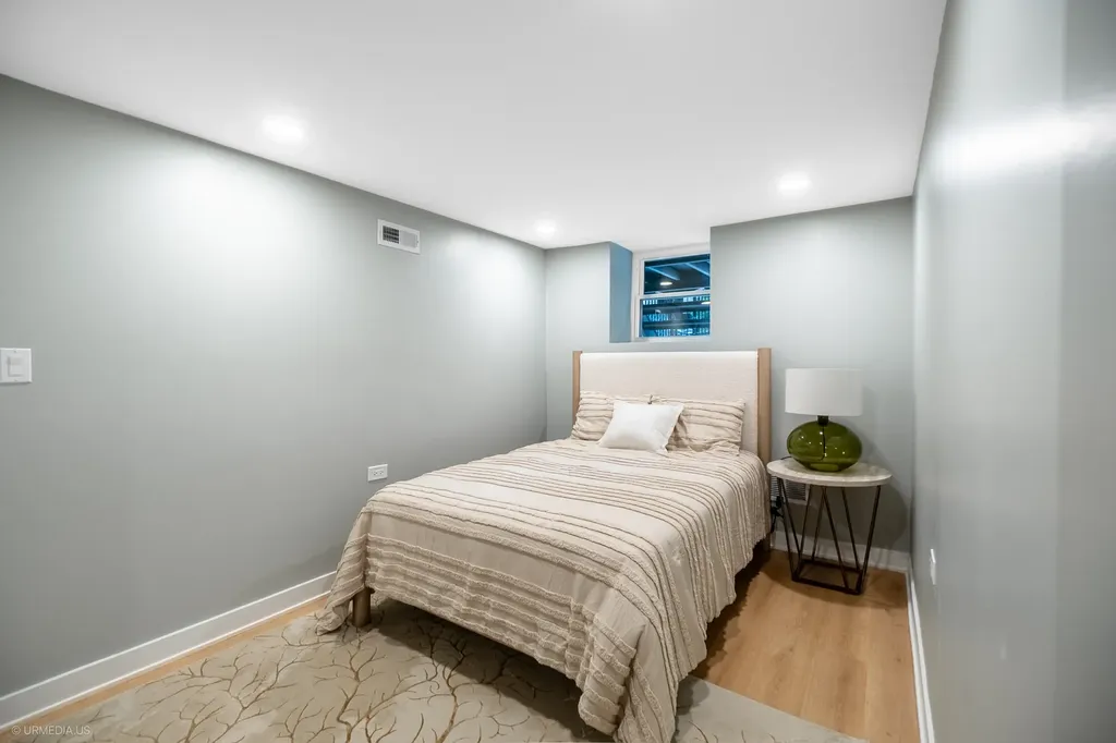 1952 North Bissell Street Chicago IL 60614