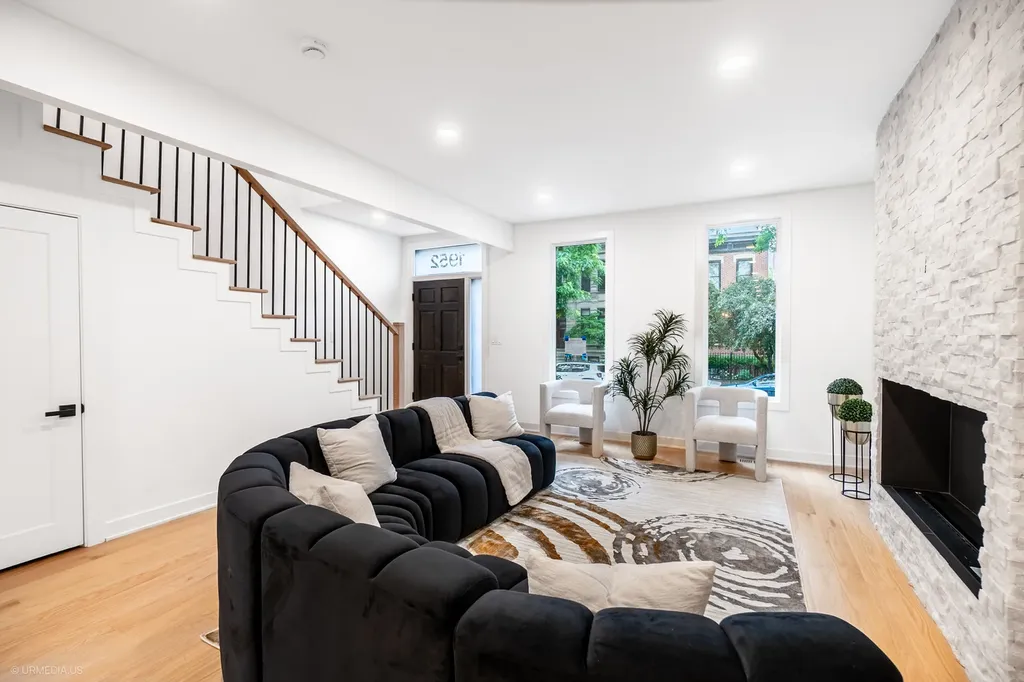 1952 North Bissell Street Chicago IL 60614