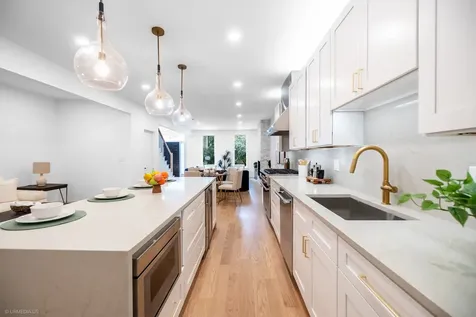 1952 North Bissell Street Chicago IL 60614