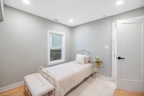 1952 North Bissell Street Chicago IL 60614