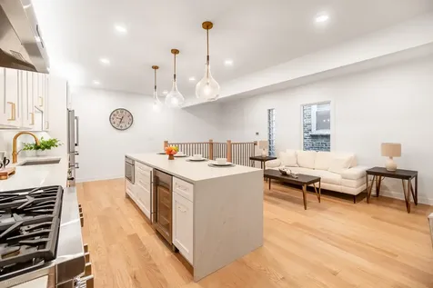 1952 North Bissell Street Chicago IL 60614