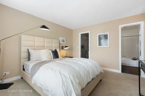 18 Sterling Circle Wheaton IL 60189