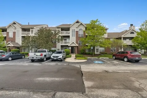 18 Sterling Circle Wheaton IL 60189