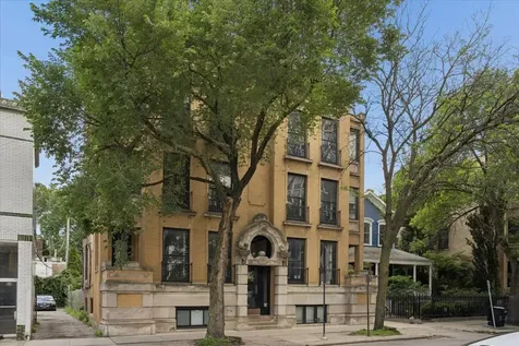 445 West Fullerton Parkway Chicago IL 60614