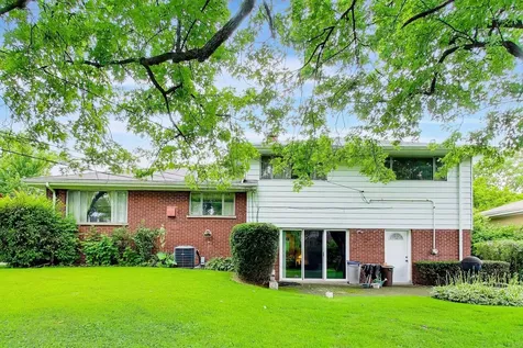 607 South George Street Mount Prospect IL 60056