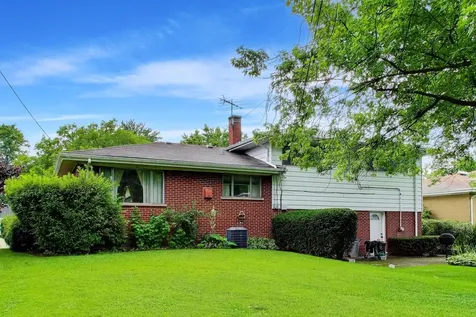 607 South George Street Mount Prospect IL 60056