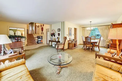 607 South George Street Mount Prospect IL 60056