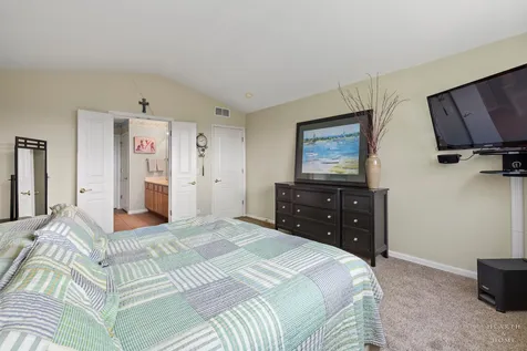 1 Parkside Court Algonquin IL 60102