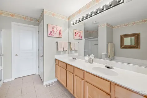 1 Parkside Court Algonquin IL 60102