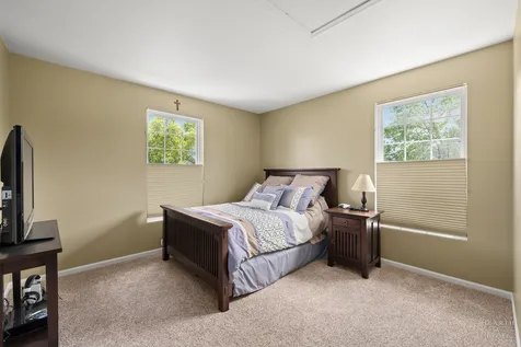 1 Parkside Court Algonquin IL 60102