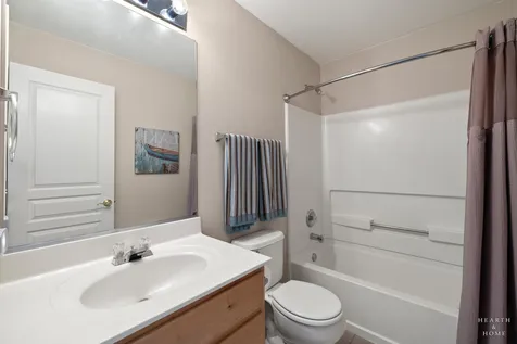 1 Parkside Court Algonquin IL 60102