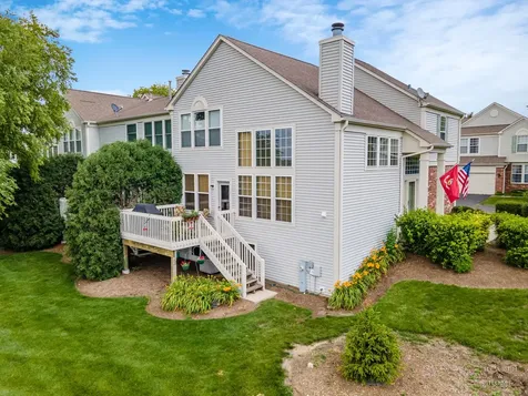 1 Parkside Court Algonquin IL 60102
