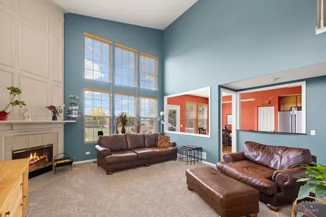 1 Parkside Court Algonquin IL 60102