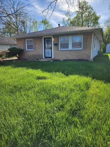 1942 Beacon Court Chicago Heights IL 60411